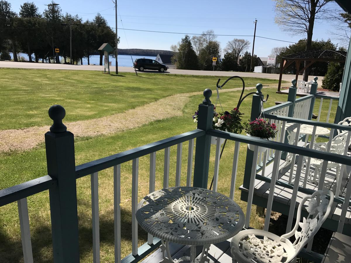 Harbor Light Inn Gills Rock Buitenkant foto